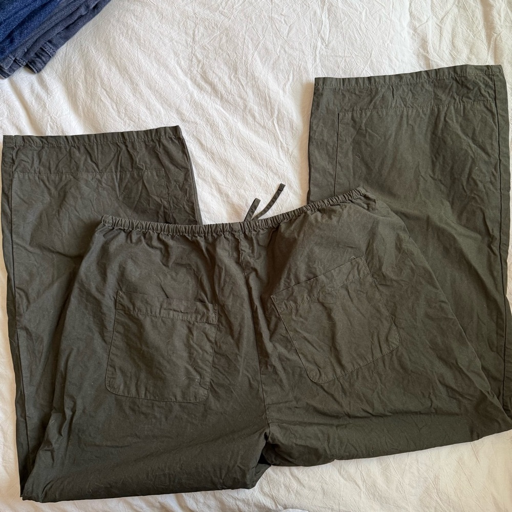 FLASH SALE — LOWEST PRICE ✨ Leset Kyoto Carpenter Pant in Military - Picture 6 of 10